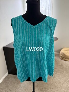 Sleeveless V-Neck Turquoise Women’s Top